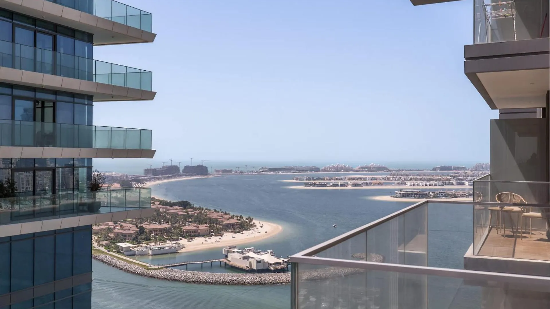 Premium 1 Bedroom In Beach Isle Great For Retreat Dubai Apartment