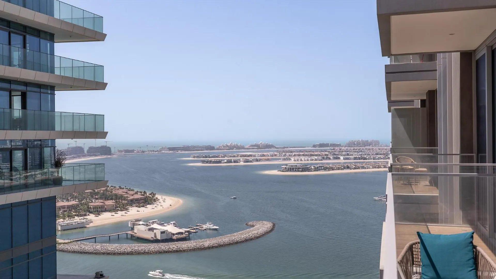 Premium 1 Bedroom In Beach Isle Great For Retreat Dubai